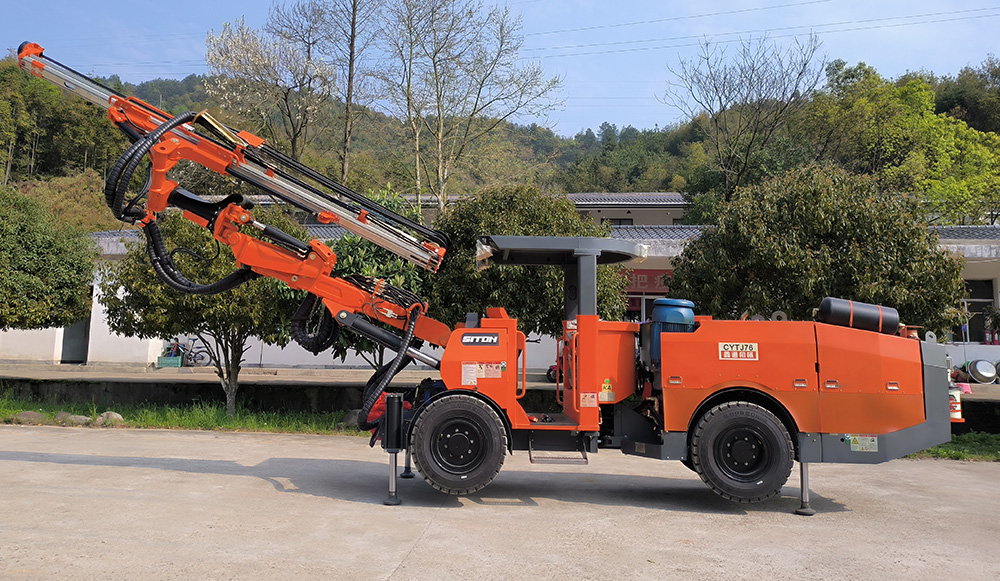 礦用液壓掘進鉆車